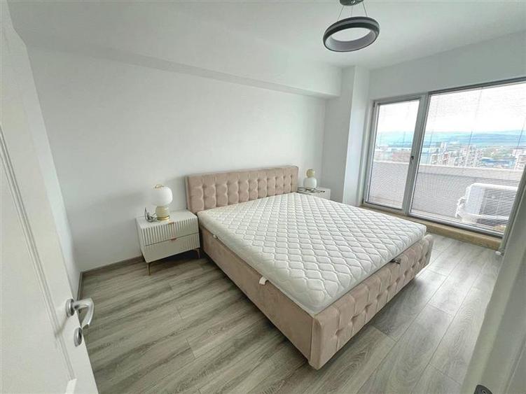 Apartament INTABULAT in Tatarasi: 4 camere, 93 mp, parcare inclusa