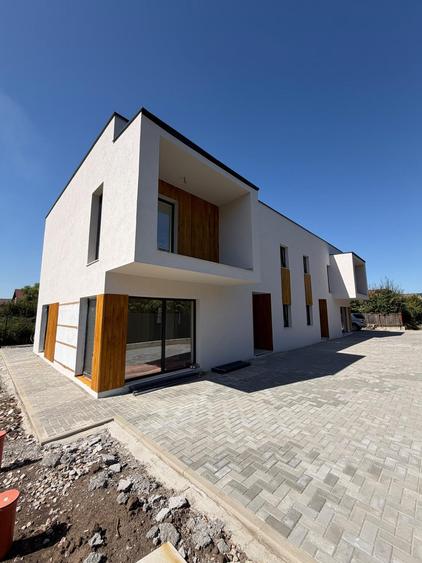 Duplex modern într-o zonă liniștită din Florești – Poligon