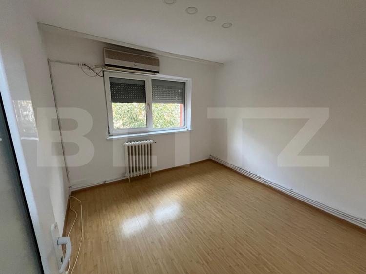 Apartament 2 camere, decomandat, zona Mall