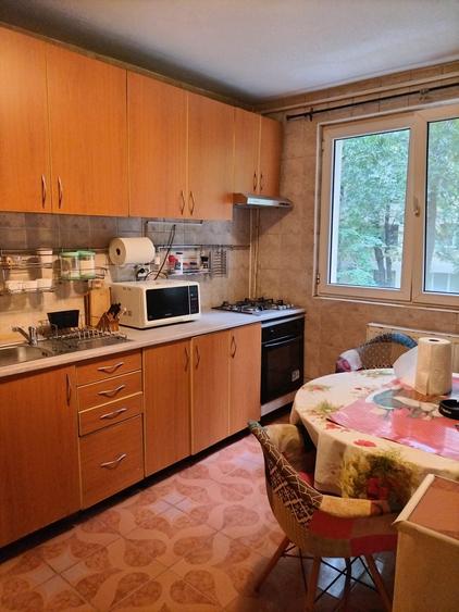 3 camere decomandate în Pajura | Etaj 1/3 | Parcare proprie | Centrală Vaillant