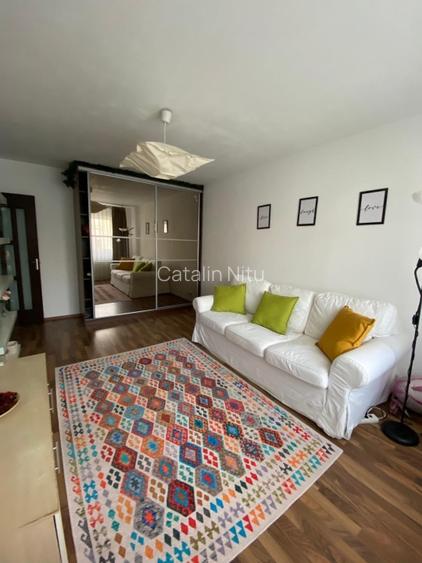 Apartament 2 camere, decomandat. Metrou Aparatorii Patriei - 2