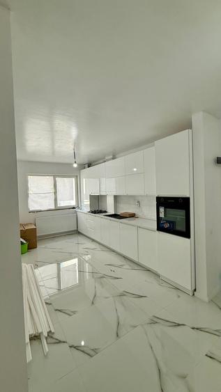 Apartament 2 camere decomandat, 63 mp utili, parcare inclus, Zona Stejarului