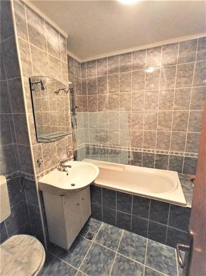 Apartament decomandat 4 camere 2 bai  Mihai Viteazu etaj 3
