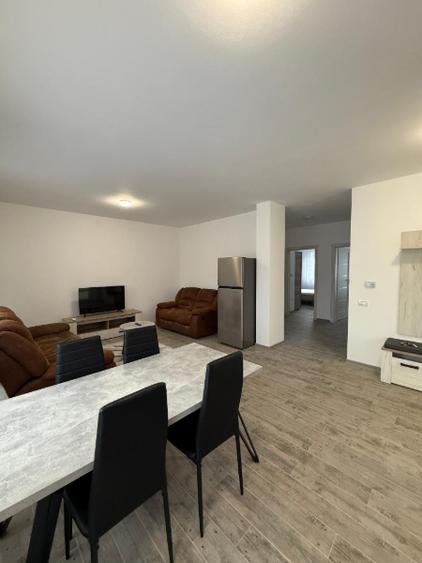 De vanzare Apartament 3 camere, Bloc Tip Vila, zona Ultracentrala.