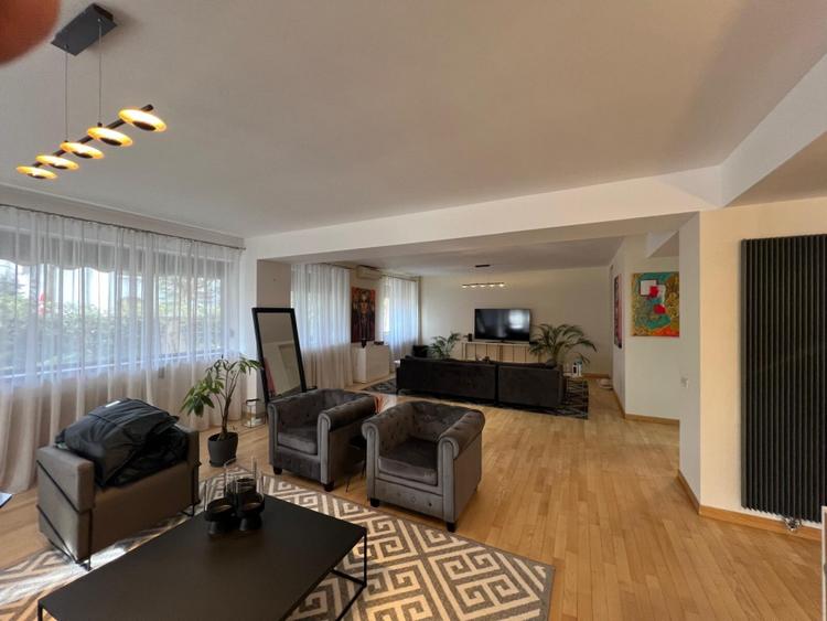 HERASTRAU LE CLUB DE INCHIRIAT APARTAMENT 3 CAMERE LUX LOC PARCARE