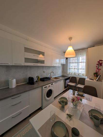 Apartament 3 camere zona Eroilor