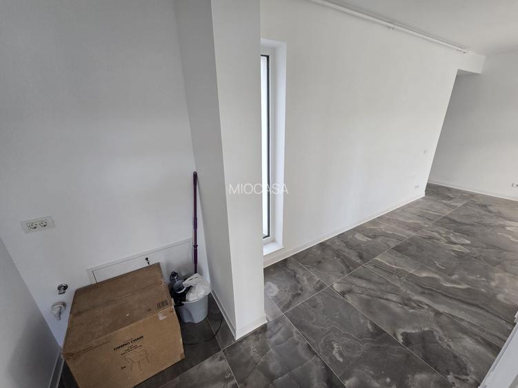 Disponibil imediat. La asfalt. Bucatarie inchisa. 2 Locuri de Parcare. - 8