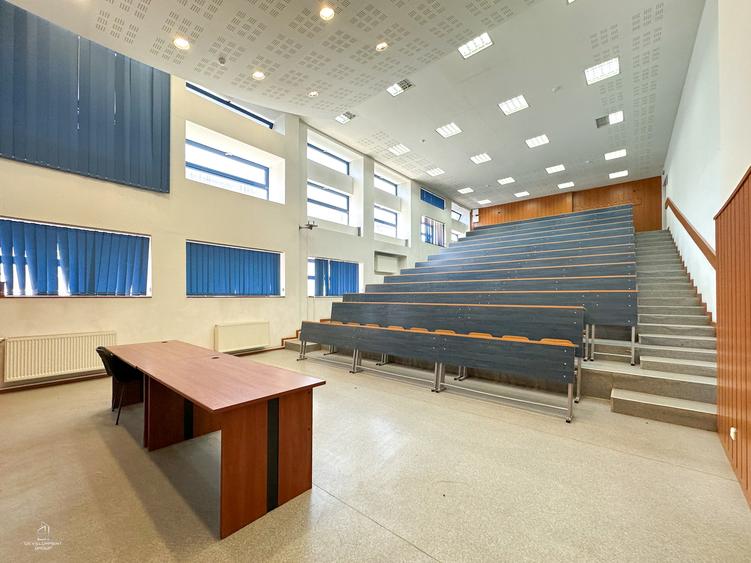Cladire reprezentativa de vanzare | S+P+3E - 2006 | Vad Stradal - Constanta