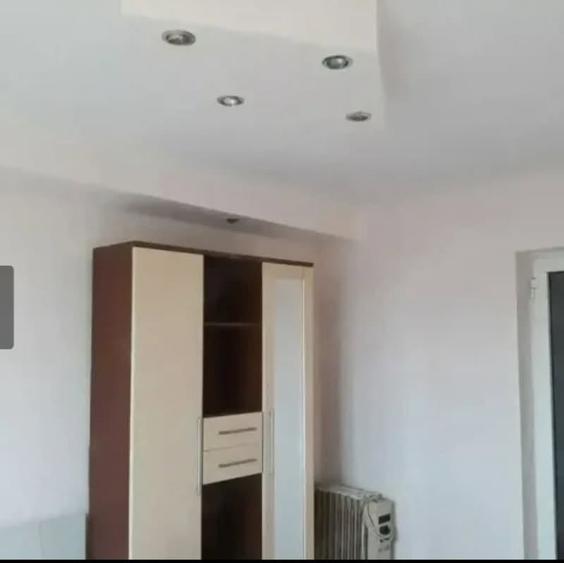 Garsonieră zona Cet mobilată utilată 22 mp