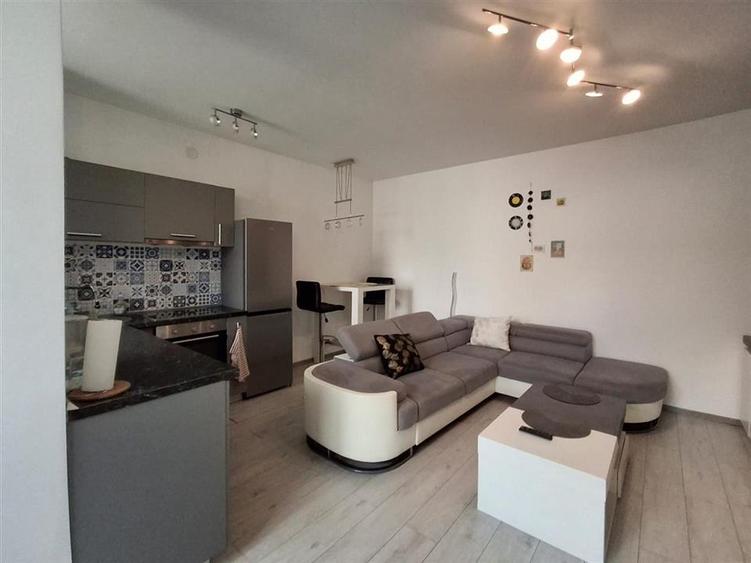 Apartament 2 camere la casa zona Centrala