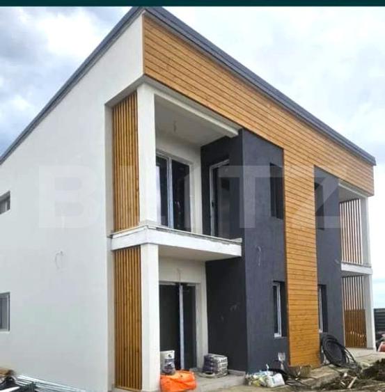Casa tip duplex P+E, 250 mp teren, Vorovesti