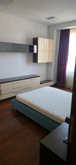 Apartament 2 camere superb 2 bai + parcare