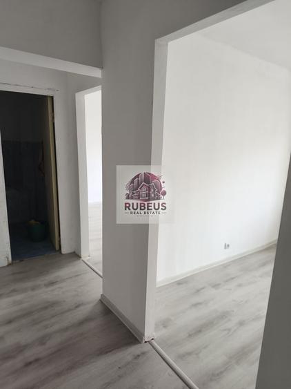 Apartament 4 camere, 77 mp, 2 balcoane, etaj 3 – Topolniței