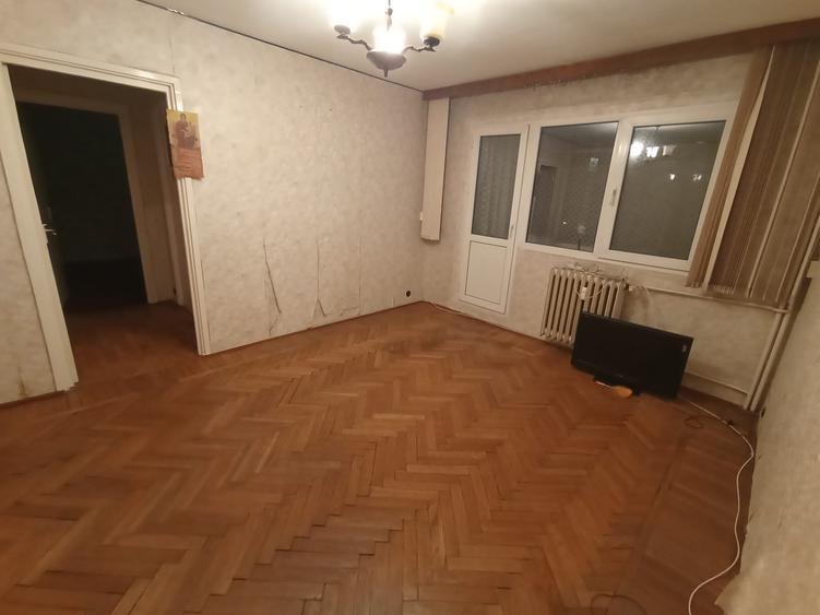 Apartament 3 camere Cantemir, etaj 2! Ideal pentru renovare!