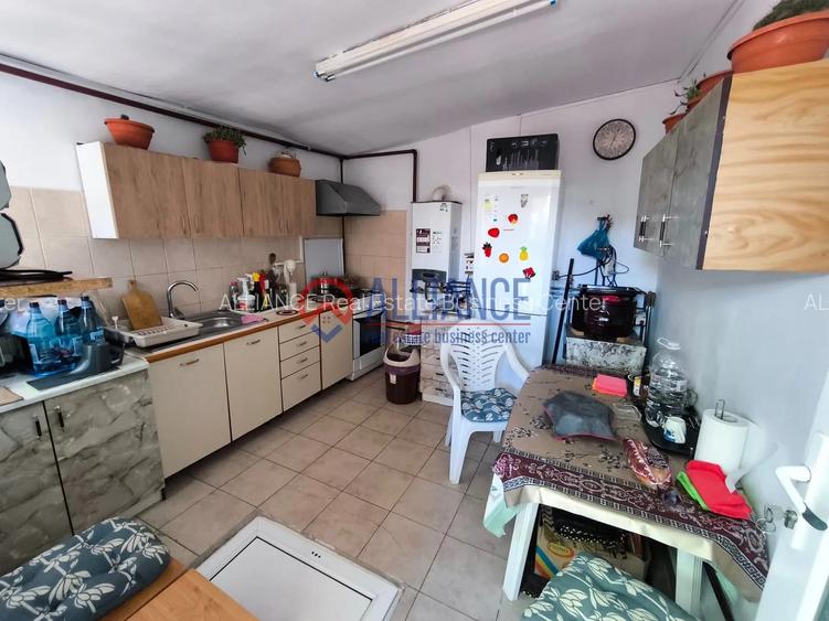 VIILE NOI - casa cu o curte generoasa disponibila imediat - 18