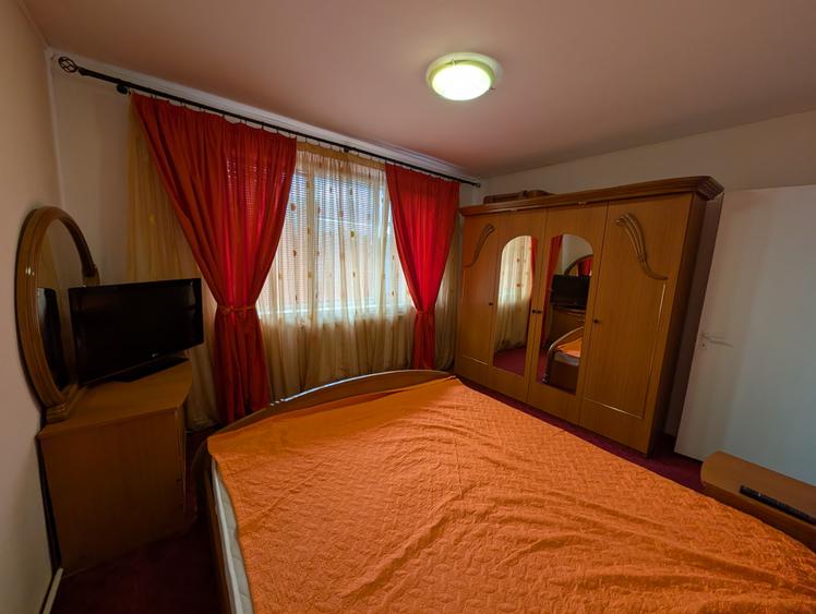 Apartament decomandat etaj intermediar Orizont - Mega Image