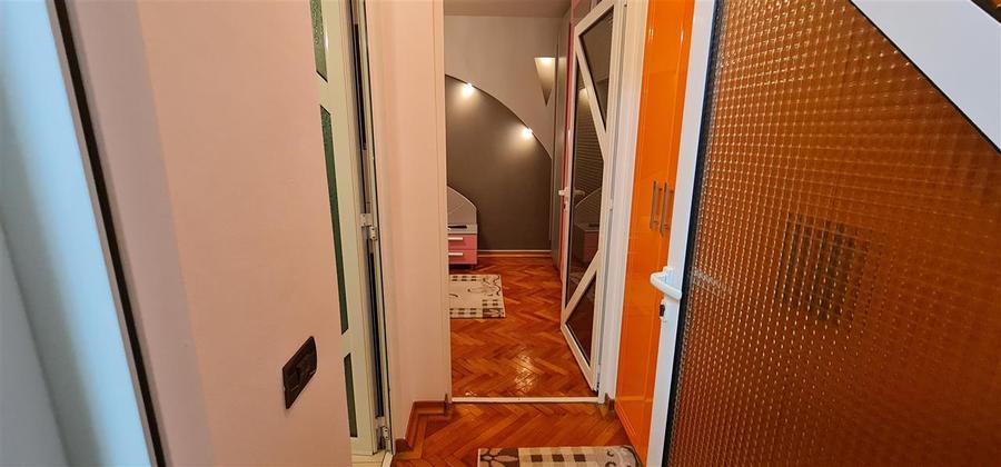 Apartament 2 camere amenajat-mobilat modern la cheie, et.1, central Podgoria- Zo