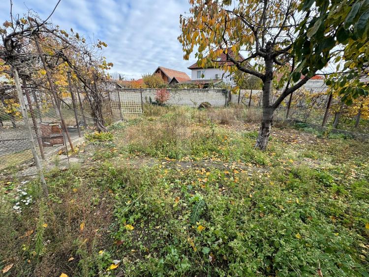 Casă săsească, 3 camere, 700 mp teren, Sebeș