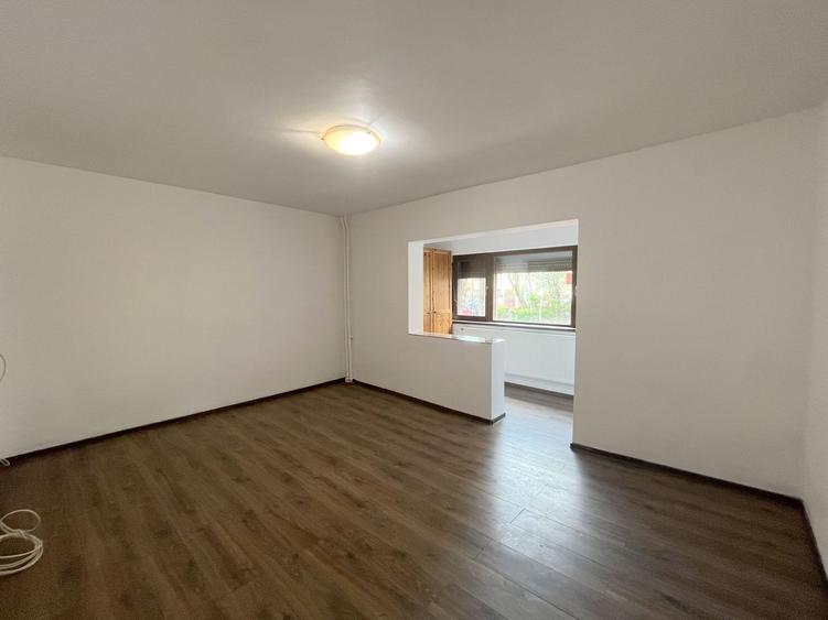 Apartament 1 camere,  zona Aradului Est