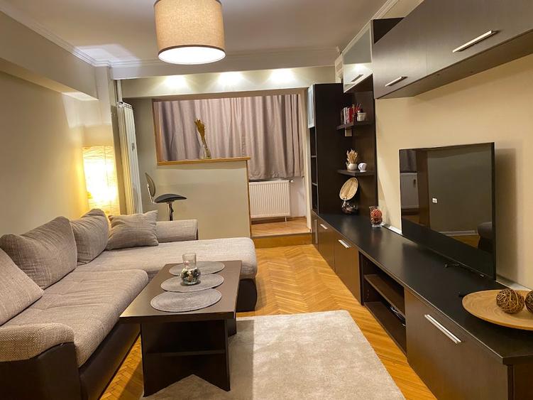 Ofer inchiriere ap 3 camere ultracentral, mobilat modern, 500 euro