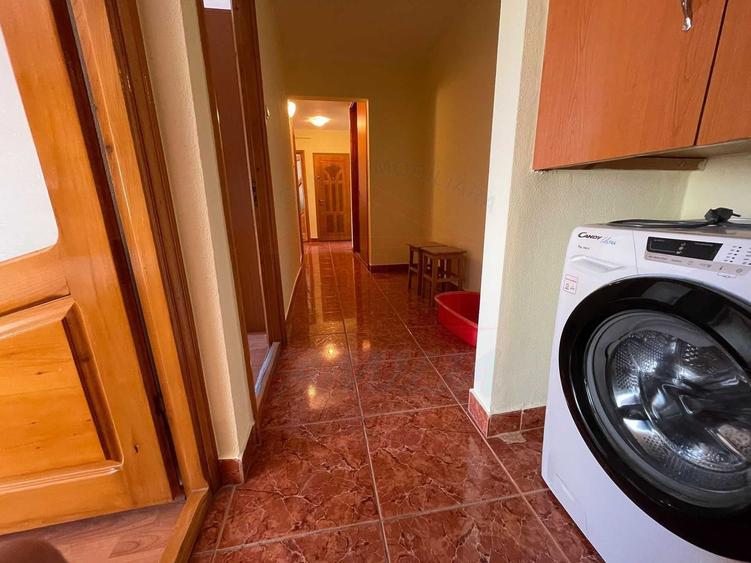 Inchiriere apartament 3 camere, Micro 20, 65 mp, 400 EURO/Luna