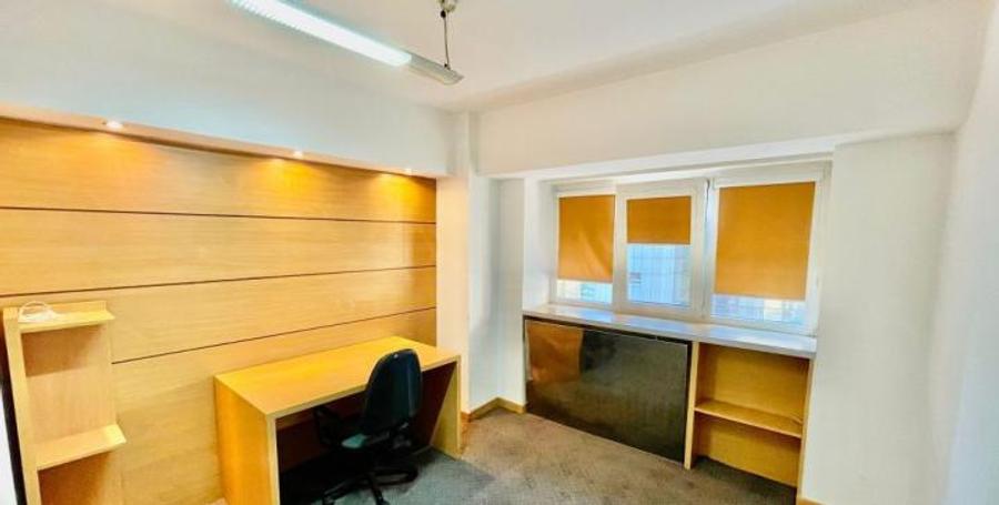 Spatiu Birouri de lux 5 camere zona Unirii 2 bai 4x balcoane