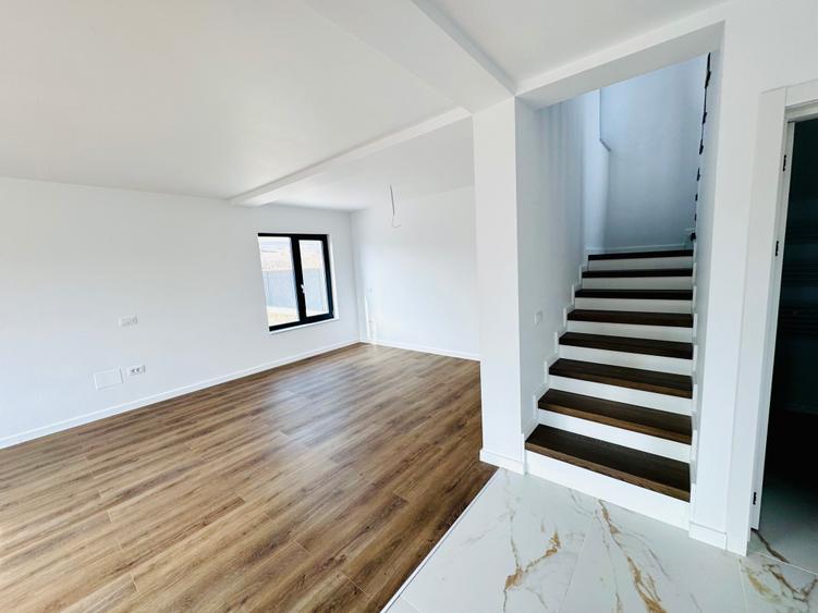 Casa 4 camere, arhitectura moderna ,Tomesti