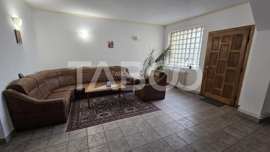 Casa cu piscina si curte libera 438mp de vanzare in Turnisor Sibiu - 10