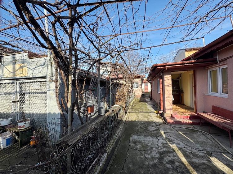 Casa cu teren de 320 mp/ Sos Chitilei/ Marmurei