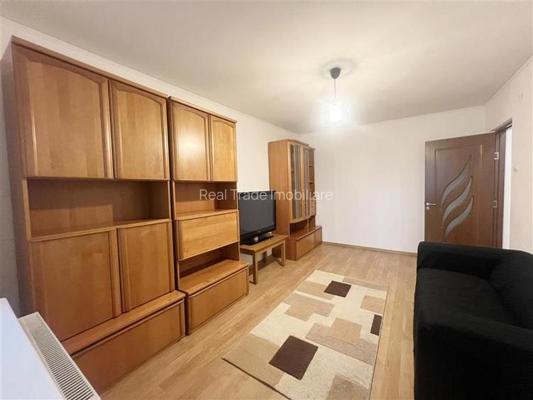 Apartament 2 camere decomandat,  etajul 1 mobilat si utilat , parcare - 3
