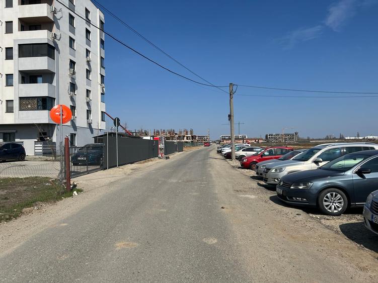 Teren intravilan 5500 mp dubla dechidere de 27, 50 m la Drum Gura Vladesei si 27