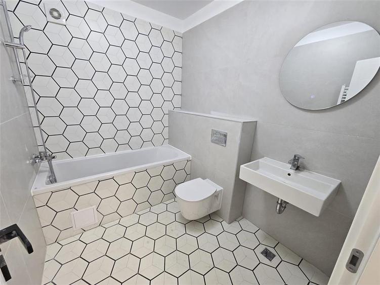 Apartament 3 Camere | Zona Tractorul | 2 Balcoane | NOU