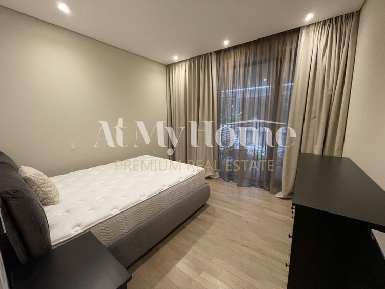 Apartament MODERN cu 3 camere, nemobilat, finisaje lux, parcare, 90mp terasa
