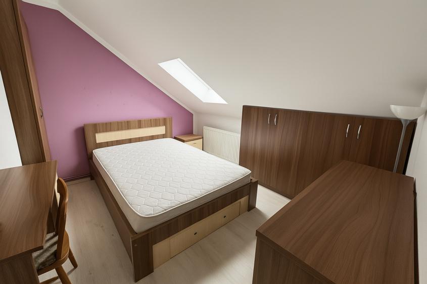 OPORTUNITATE! Apartament la mansarda cu 3 camere 100mp zona Tilisca