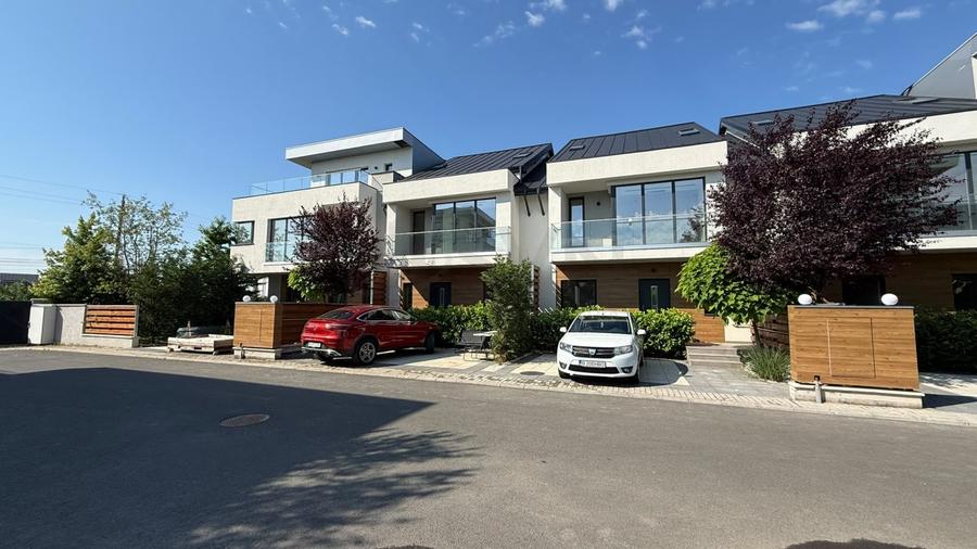 REV2005360 Vile Finalizate Exclusiviste Langa Lac l Complex Rezidential