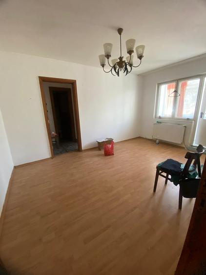 Apartament 2 camere parter cu balcon, centrala noua,termopan, Orizont