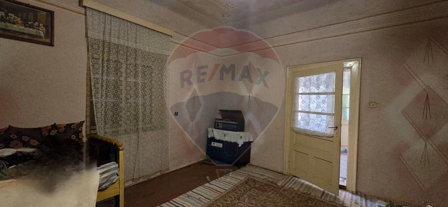 Casă cu potențial, aproape de centru – Socodor, jud. Arad