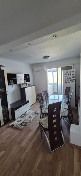 Apartament de vanzare 3 camere 46mp utili mobilat utilat boxa Ampoi 3