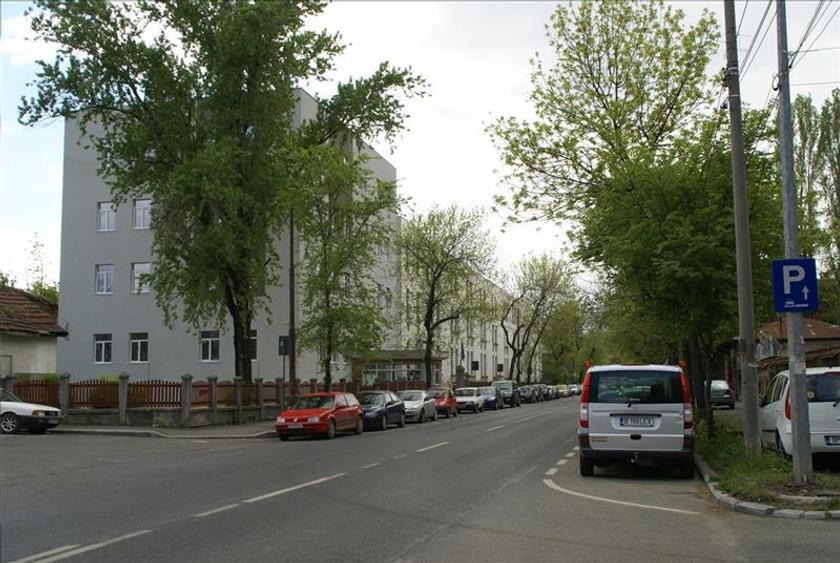 Cladire de birouri de vanzare