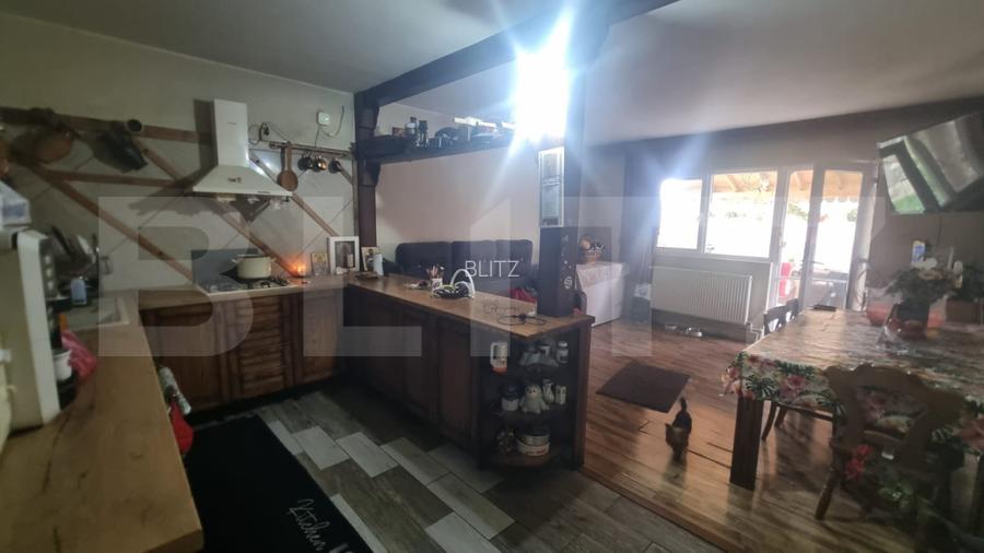 Casa 6 camere, 215 mp, 2300 mp curte, zona Horpaz
