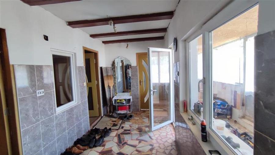 Casa 100 mp , zona Saucesti,