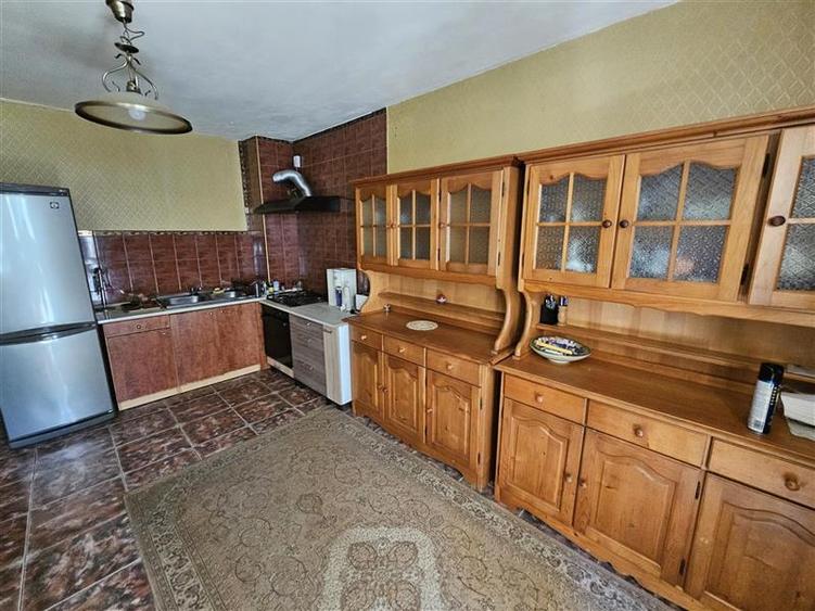 Inchiriere casa individuala 4 camere, zona Piata Fraternitatii, cartier Gheorghe