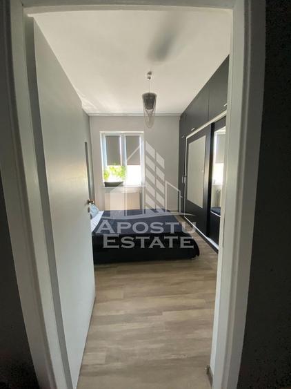 Apartament cu 2 camere de vanzare,decomandat, Zona Aeroport Timisoara