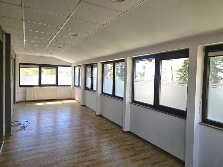 Cladire de birouri/showroom -760 mp/7.5 euro/mp+tva /Zona 13 Septembrie