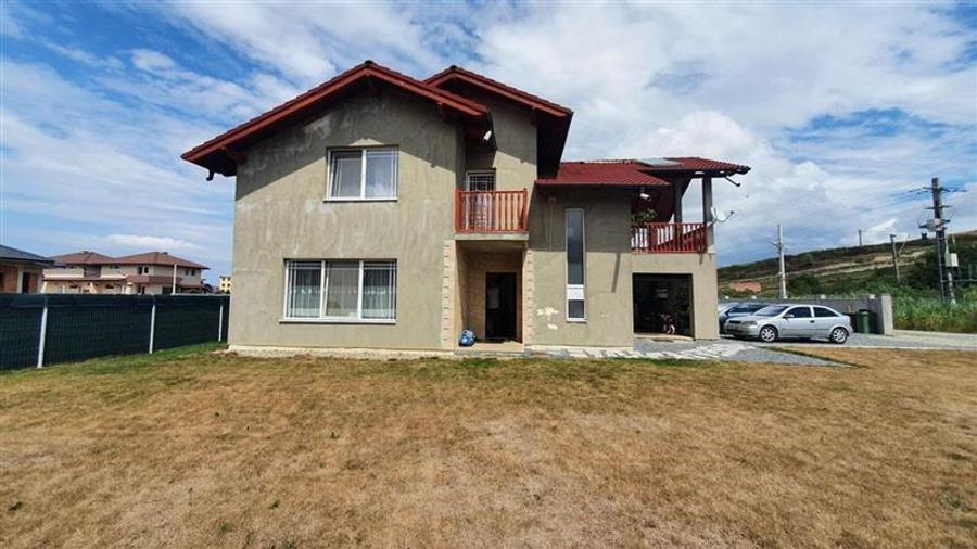 Casa individuala cu CF,170 mp utili,teren 1120 mp,Situata in Apahida!