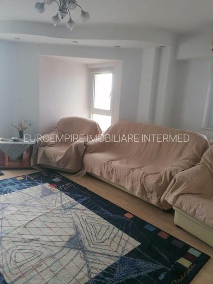 Apartament 3 camere decomandat de inchiriat zona Far - 5