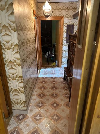 Proprietar  vand  Ap 3 camere Stradal  vis a vis de Facultatea de Constructi