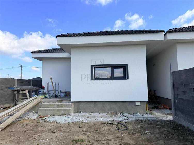 DUPLEX SEPARAT PRIN CT - ASFALT - FINISAJE LA CERERE