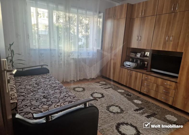 Apartament 2 camere, Intre Lacuri, etaj 1/4, parcare