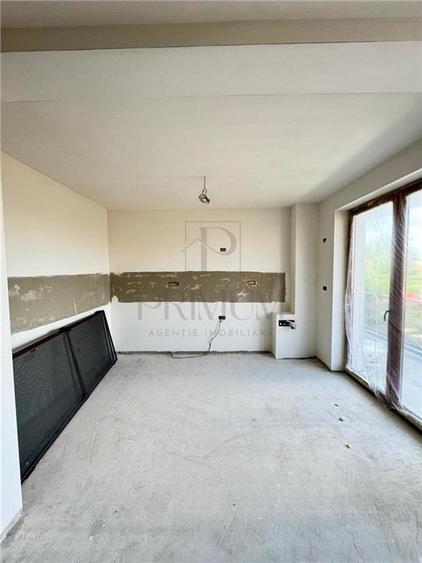 Fratelia - 3 Camere - 2 Bai - 2 Balcoane - Etaj 1 - Spatios - Loc de parcare - F